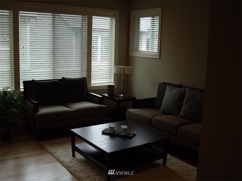 19604 93rd Place Northeast Bothell, WA 98011 - Photo 7 of 15 Gallery Image 7
