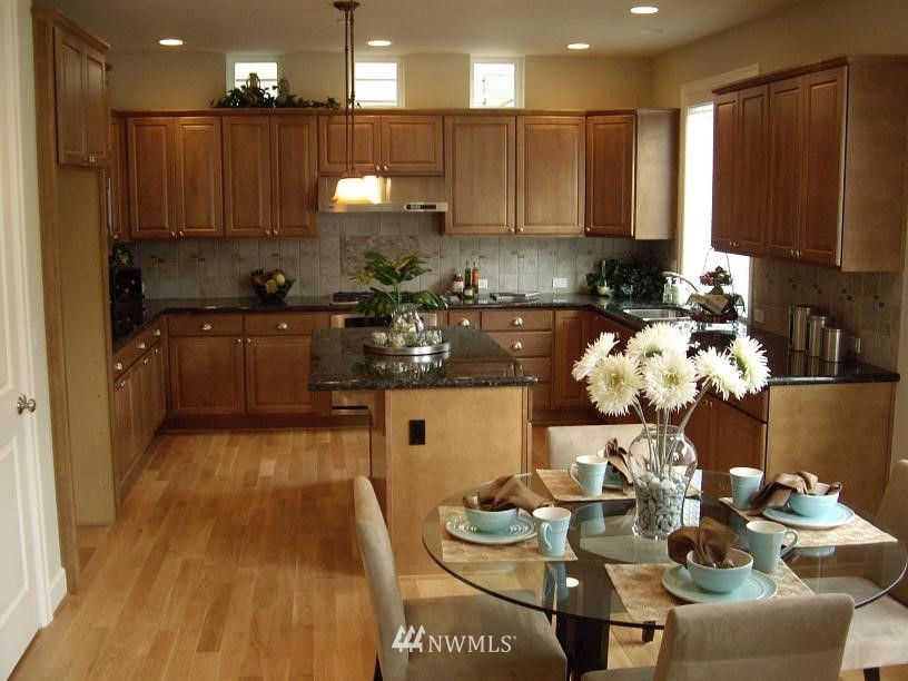 19604 93rd Place Northeast Bothell, WA 98011 - Photo 10 of 15 Gallery Image 10