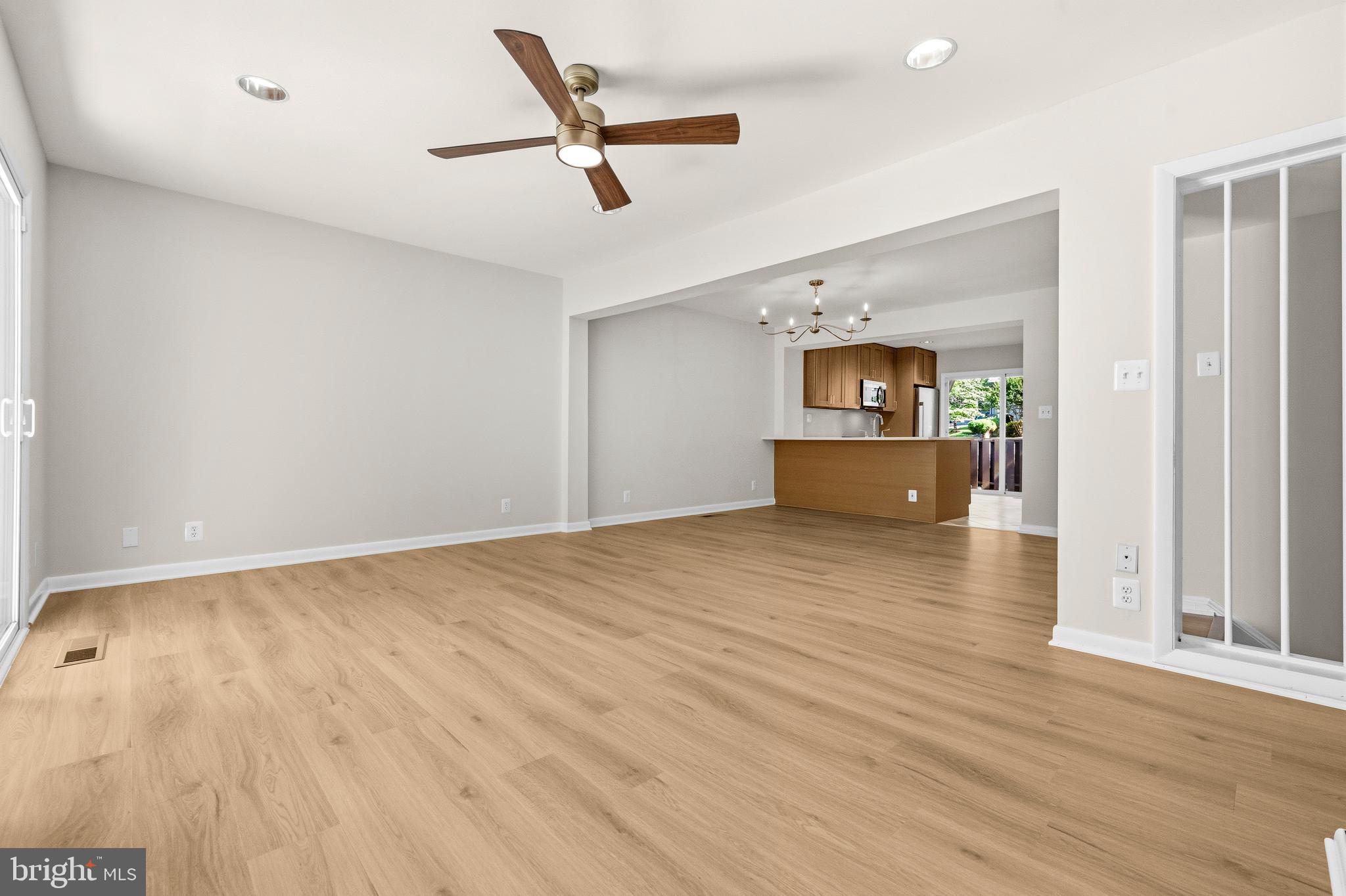 1604 Valencia Way Reston, VA 20190 - Photo 9 of 50
