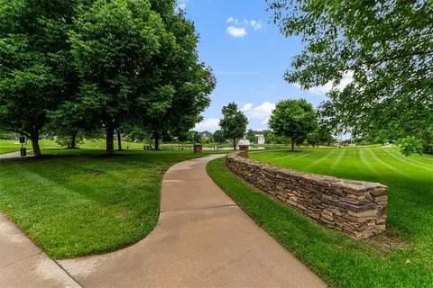 $750,000 | 9109 West 156th Place, Overland Park, KS 66221