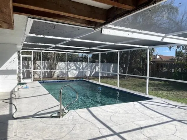 $2,900 | 7464 Cass Circle, Sarasota, FL 34231