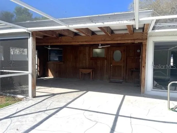 $2,900 | 7464 Cass Circle, Sarasota, FL 34231