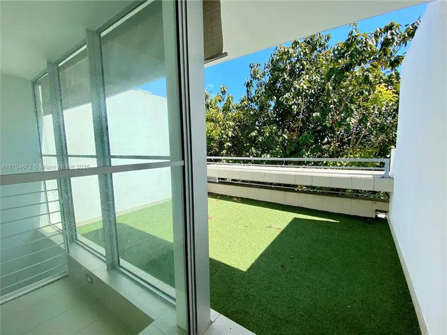 $1,000,000 | 1600 Michigan Avenue, Unit 8, Miami Beach, FL 33139