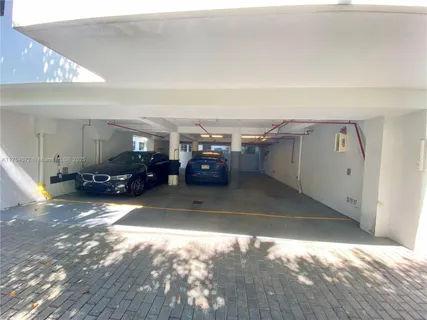 $1,090,000 | 1600 Michigan Avenue, Unit 8, Miami Beach, FL 33139