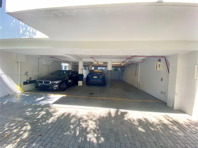 $1,000,000 | 1600 Michigan Avenue, Unit 8, Miami Beach, FL 33139