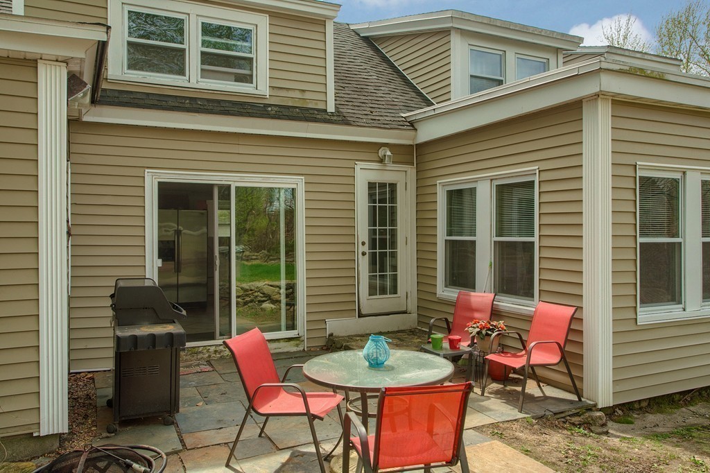 54 Riverneck Road Chelmsford, MA 01824 - Photo 8 of 30 Gallery Image 8