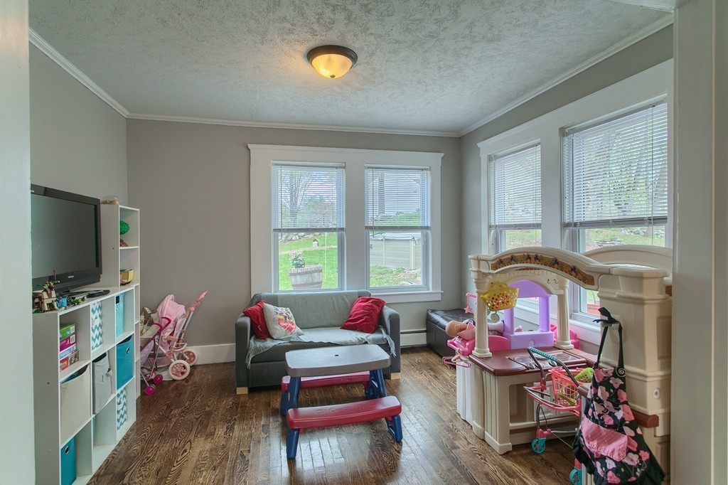 54 Riverneck Road Chelmsford, MA 01824 - Photo 9 of 30 Gallery Image 9