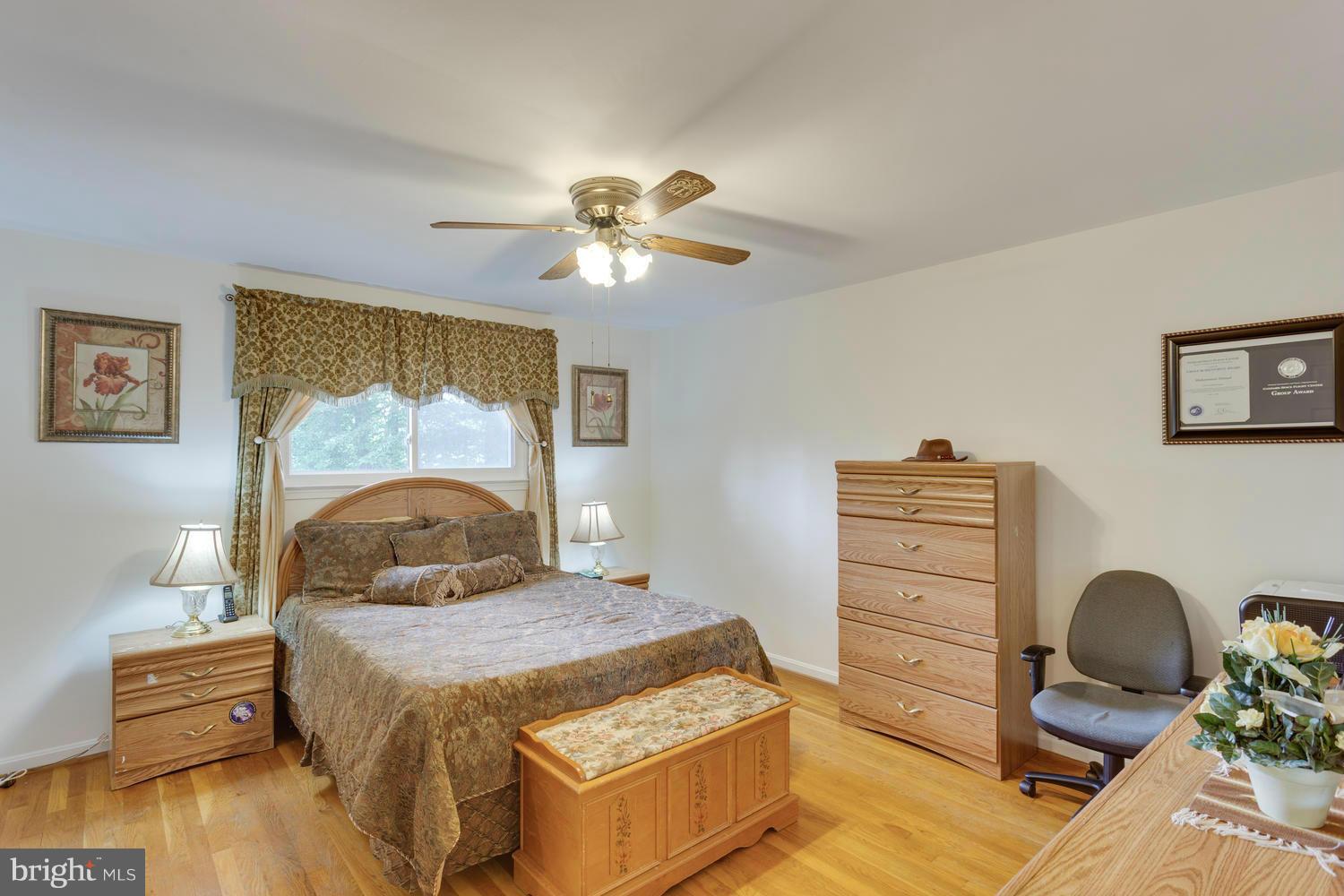 8914 Copperfield Court Springfield, VA 22151 - Photo 12 of 26 Bedroom (Master)