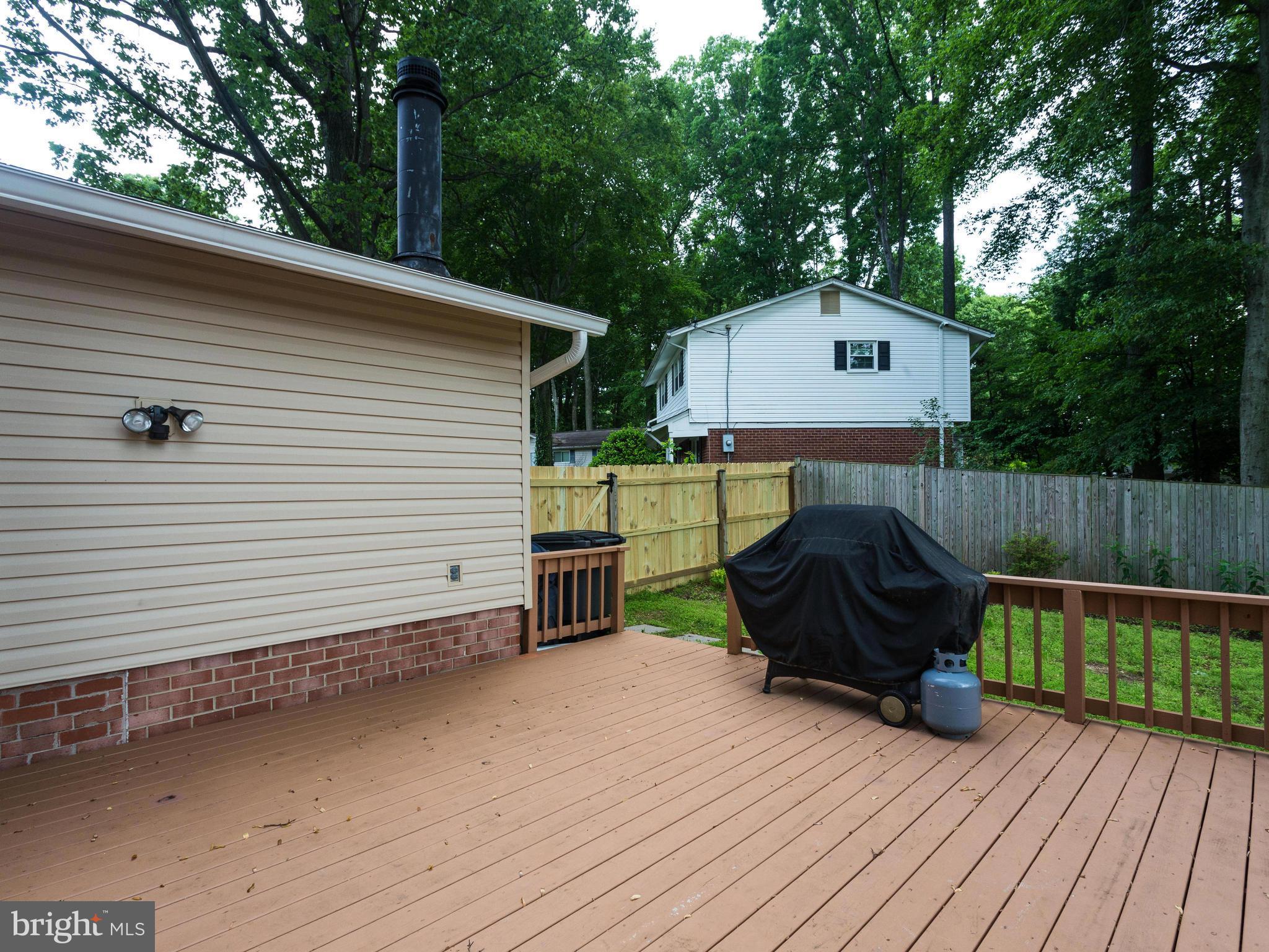 8914 Copperfield Court Springfield, VA 22151 - Photo 24 of 26 Exterior (Rear)