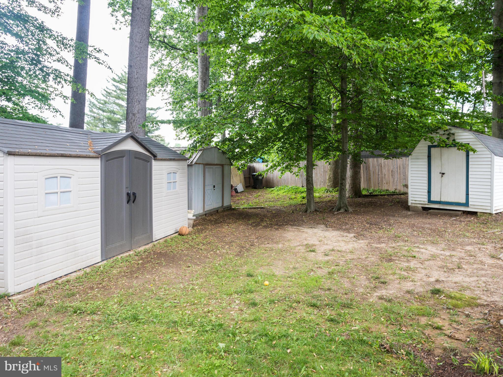8914 Copperfield Court Springfield, VA 22151 - Photo 25 of 26 Exterior (Rear)