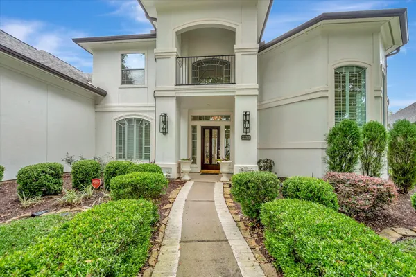 $999,000 | 3311 Oak Links Avenue, Houston, TX 77059