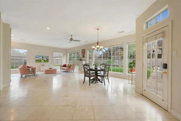 $999,000 | 3311 Oak Links Avenue, Houston, TX 77059