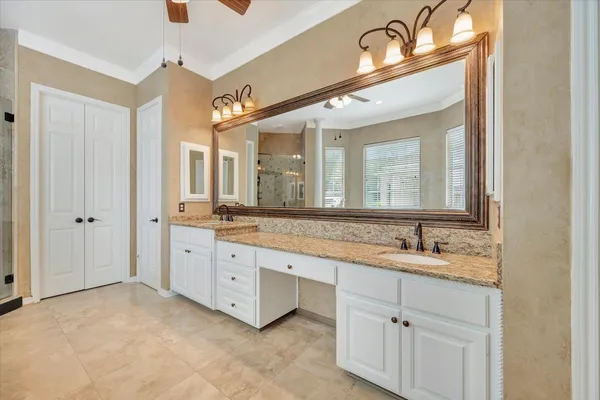 $999,000 | 3311 Oak Links Avenue, Houston, TX 77059