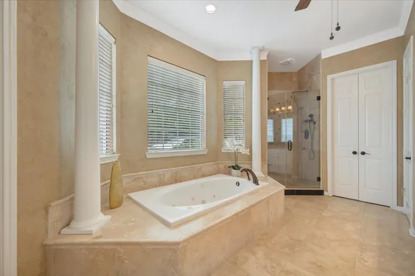 $999,000 | 3311 Oak Links Avenue, Houston, TX 77059