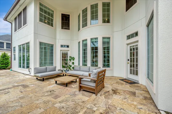 $999,000 | 3311 Oak Links Avenue, Houston, TX 77059