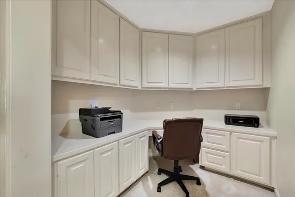 $999,000 | 3311 Oak Links Avenue, Houston, TX 77059