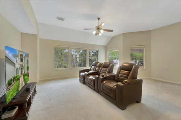 $999,000 | 3311 Oak Links Avenue, Houston, TX 77059