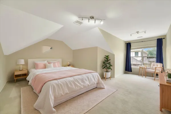 $999,000 | 3311 Oak Links Avenue, Houston, TX 77059