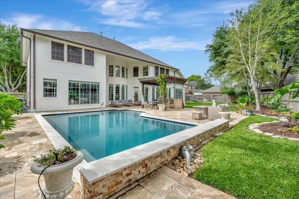 $999,000 | 3311 Oak Links Avenue, Houston, TX 77059