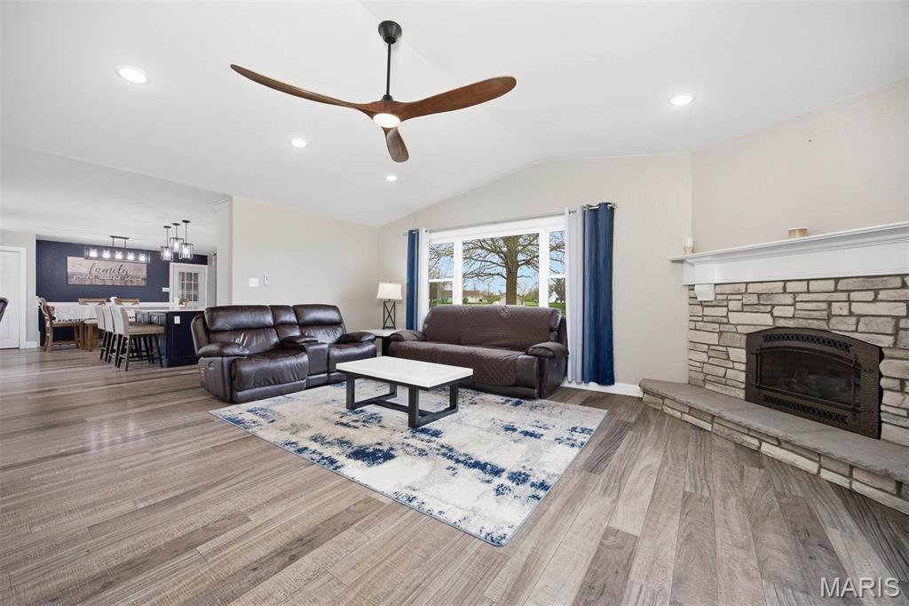12801 Sarah Drive Highland, IL 62249 - Photo 12 of 61