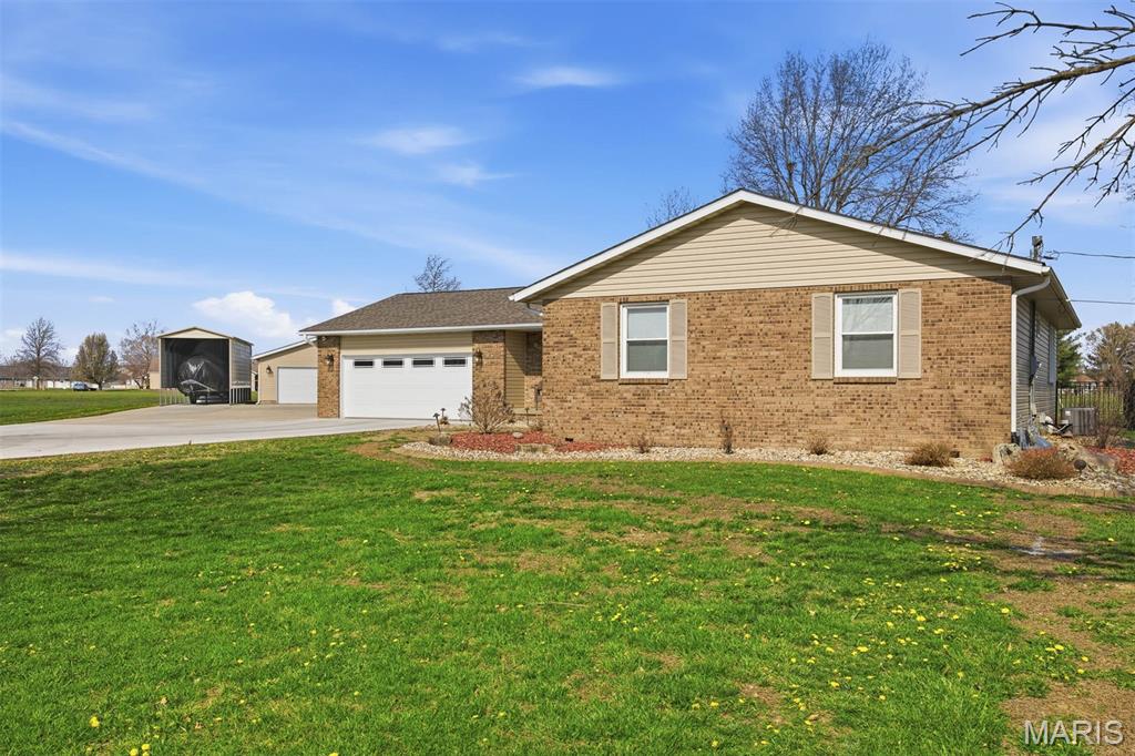 12801 Sarah Drive Highland, IL 62249 - Photo 3 of 61
