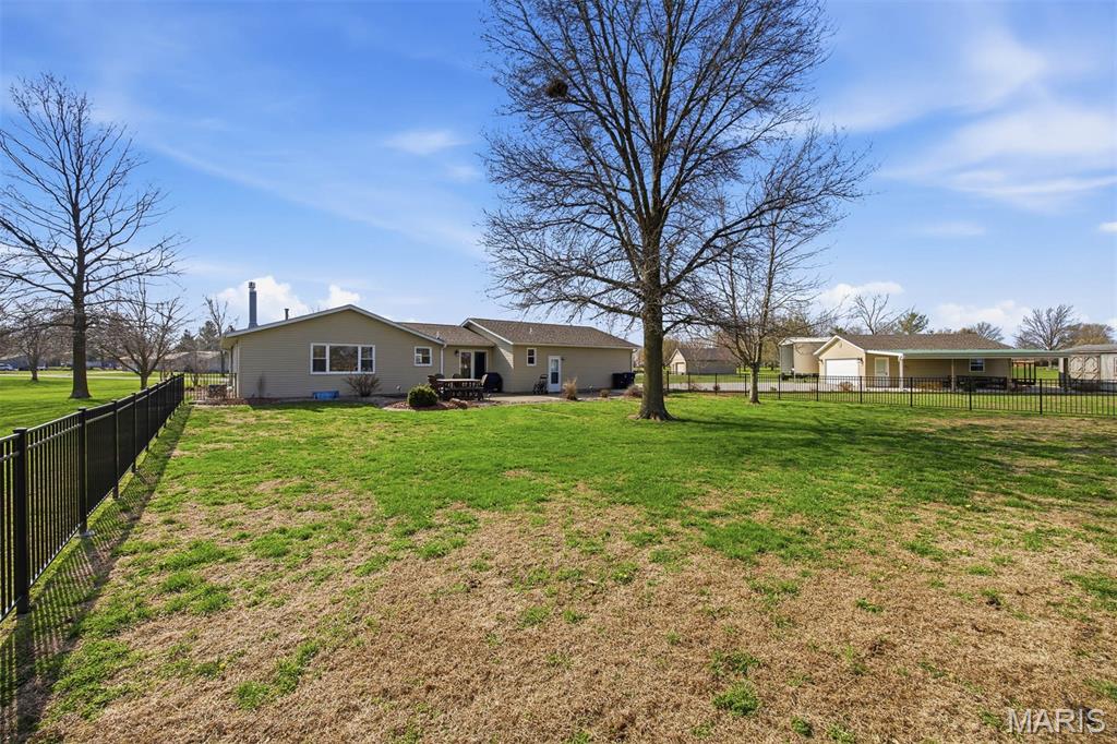 12801 Sarah Drive Highland, IL 62249 - Photo 40 of 61