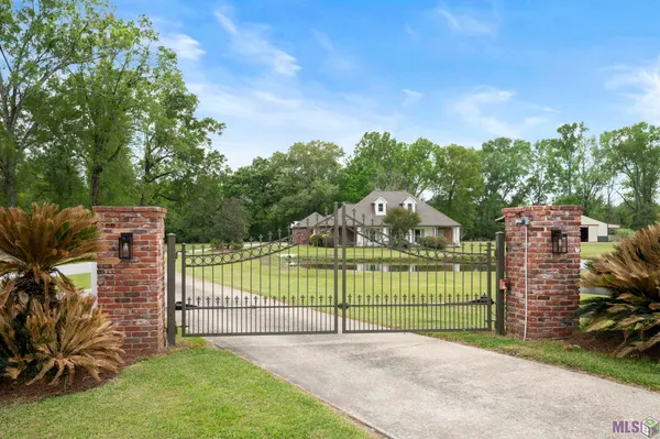 $749,000 | 4011 Balmoral Drive, Jackson, LA 70748