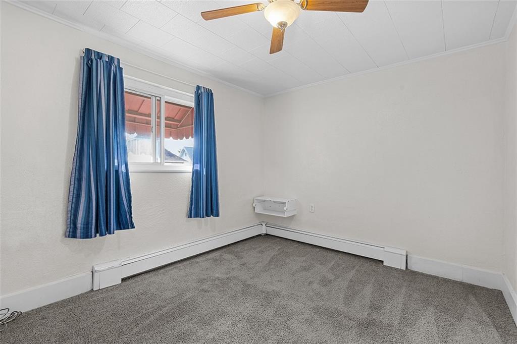 404 1/2 Franklin Avenue Vandergrift, PA 15690 - Photo 19 of 31 an empty room with windows