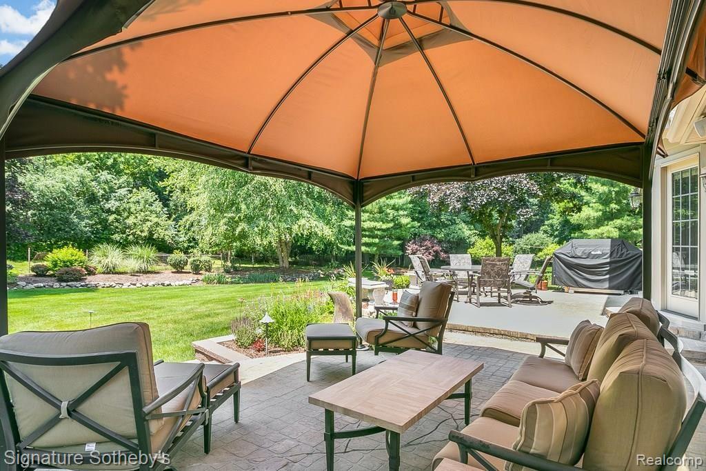 925 Stanford Circle Rochester Hills, MI 48309 - Photo 40 of 45