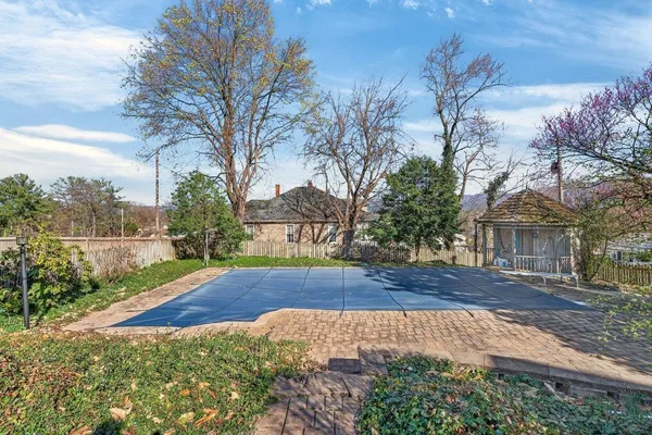 $439,900 | 422 Mechanic Street, Luray, VA 22835