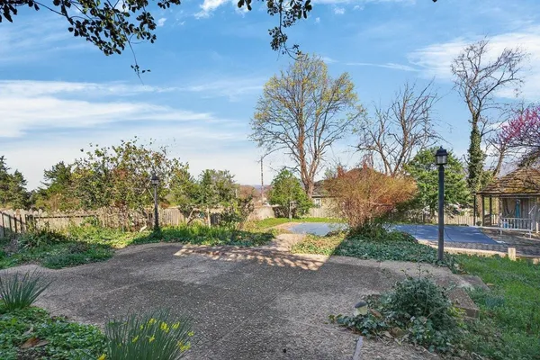 $439,900 | 422 Mechanic Street, Luray, VA 22835