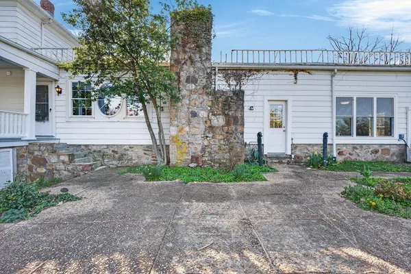 $439,900 | 422 Mechanic Street, Luray, VA 22835