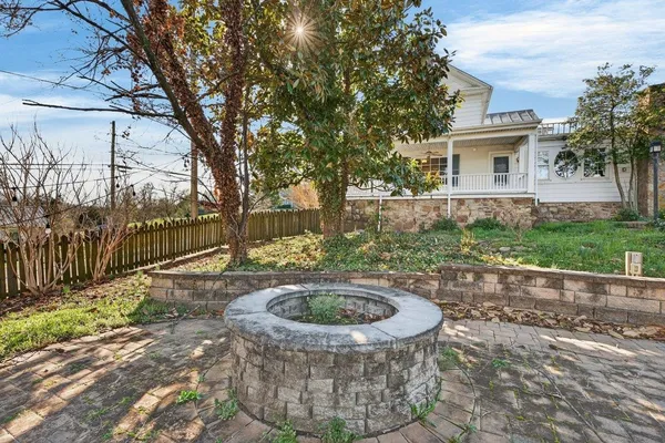 $439,900 | 422 Mechanic Street, Luray, VA 22835