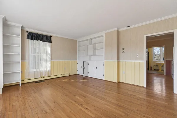 a view of a window in a room