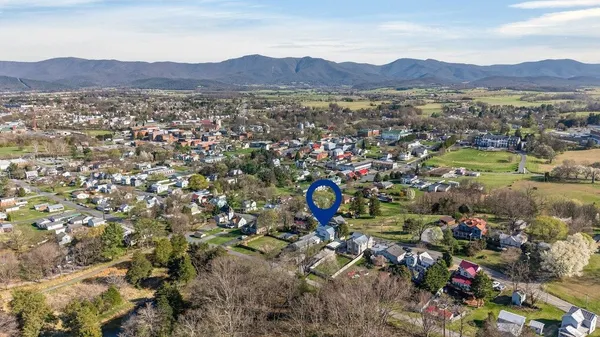 $439,900 | 422 Mechanic Street, Luray, VA 22835