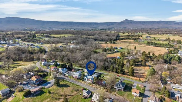 $439,900 | 422 Mechanic Street, Luray, VA 22835