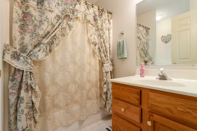 $399,000 | 5817 East B Avenue, Richland, MI 49083