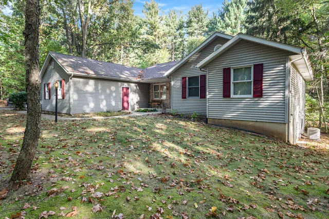 $399,000 | 5817 East B Avenue, Richland, MI 49083