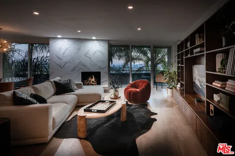 $1,129,000 | 8401 Fountain Avenue, Unit 12, West Hollywood, CA 90069