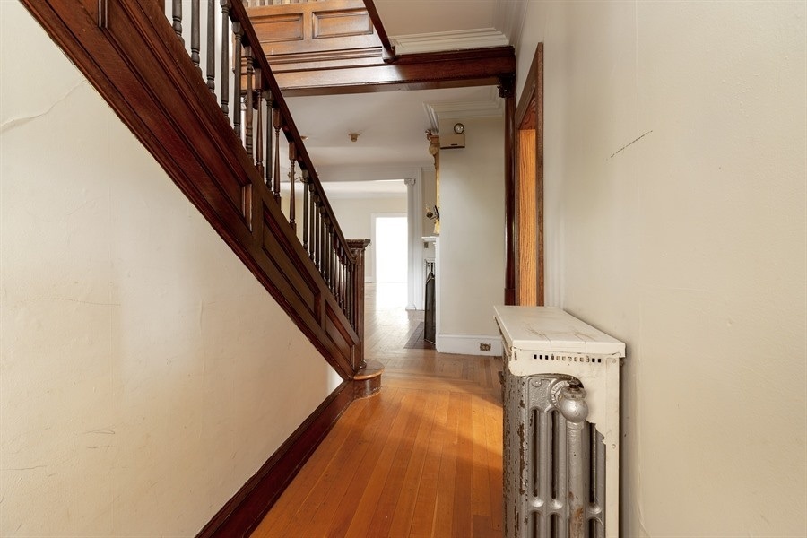608 River Road Manchester, NH 03104 - Photo 3 of 23 Gallery Image 3