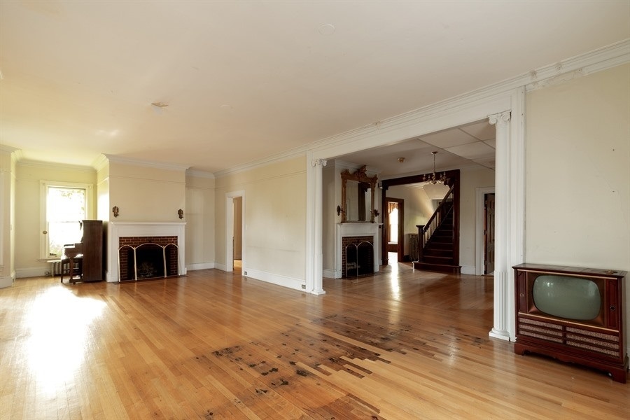 608 River Road Manchester, NH 03104 - Photo 8 of 23 Gallery Image 8