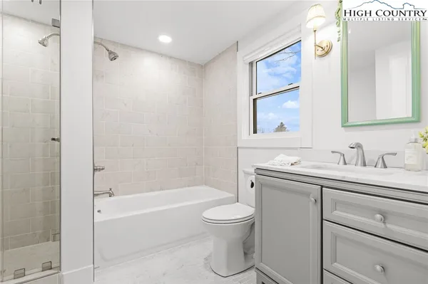 $1,050,000 | 110 Hilltop Road, Beech Mountain, NC 28604