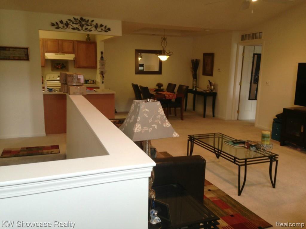 11854 Farmington Road Livonia, MI 48150 - Photo 3 of 14 GREATROOM
