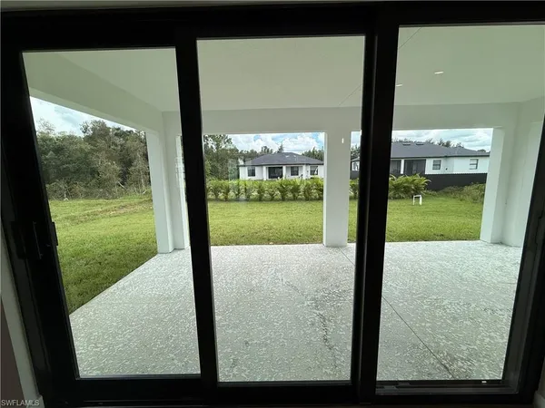 $2,000 | 2707 34th Street Southwest, Lehigh Acres, FL 33976