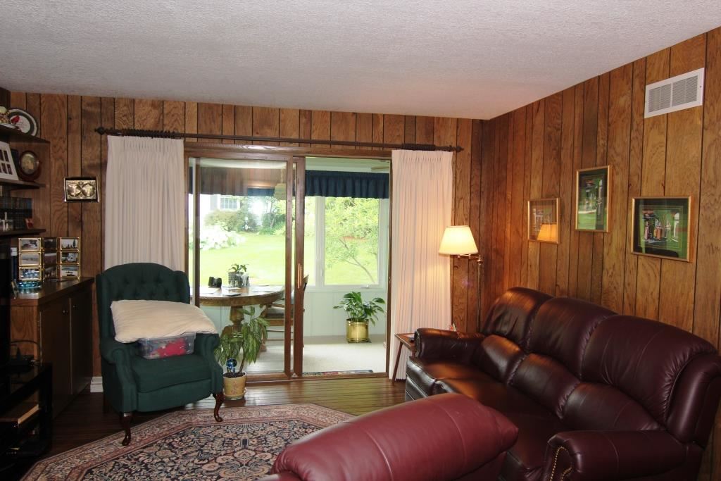 2144 Meadowbrook Road Davenport, IA 52807 - Photo 14 of 22 Gallery Image 14