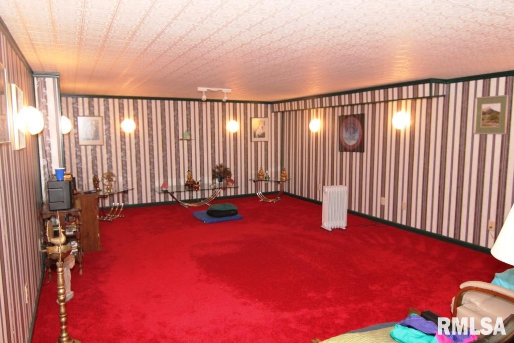 2144 Meadowbrook Road Davenport, IA 52807 - Photo 20 of 22 Gallery Image 20