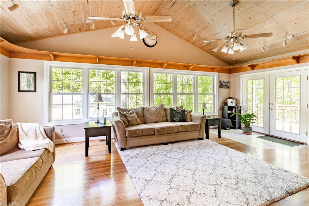 813 Stratford Road Lexington, NC 27292 - Photo 2 of 30 Gallery Image 2