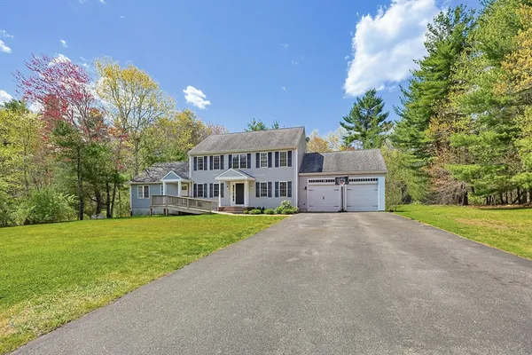 $889,900 | 3 Pasture Lane, Halifax, MA 02338