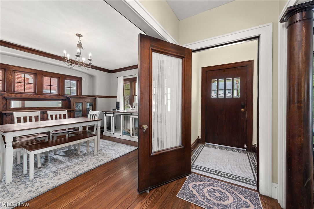 1473 Parkhill Road Cleveland Heights, OH 44121 - Photo 4 of 35