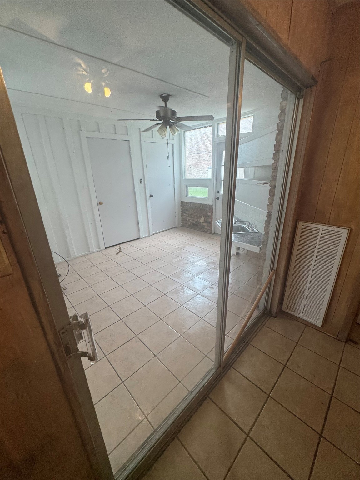 7209 Beechnut Street, Unit B Houston, TX 77074 - Photo 12 of 27